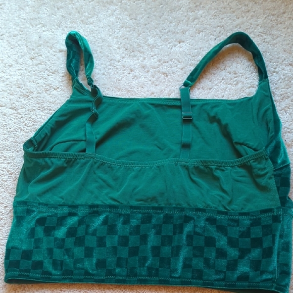Colsie Emerald Green Top - Picture 3 of 3